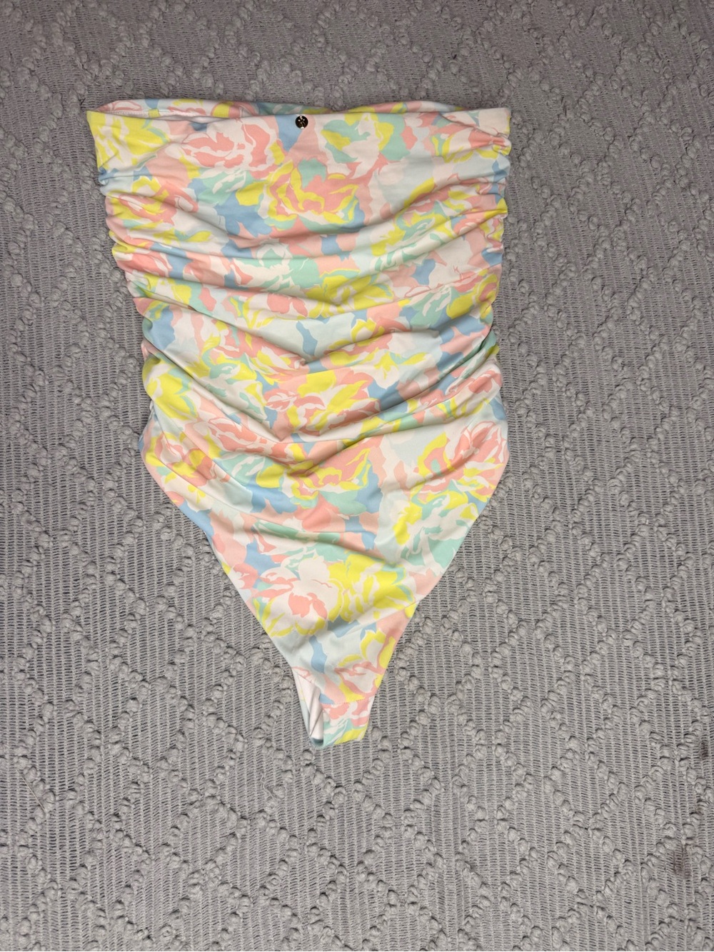 LIKE NEW Victoria’s Secret One Piece Swimsuit - Picture 3 of 4